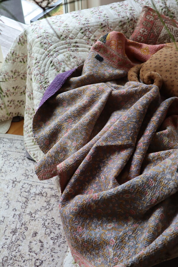 Vintage kantha / V04