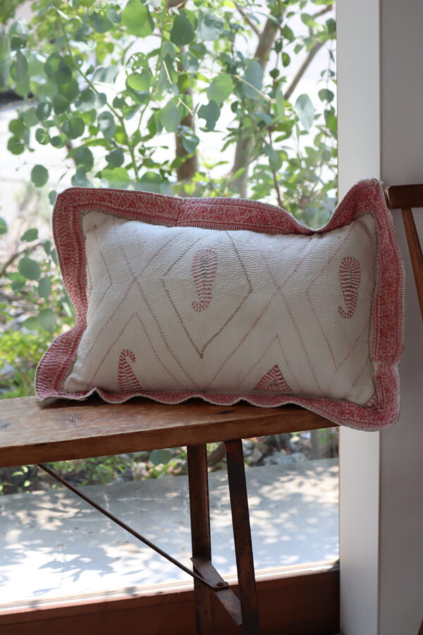 Old Kantha Cushion / G 06