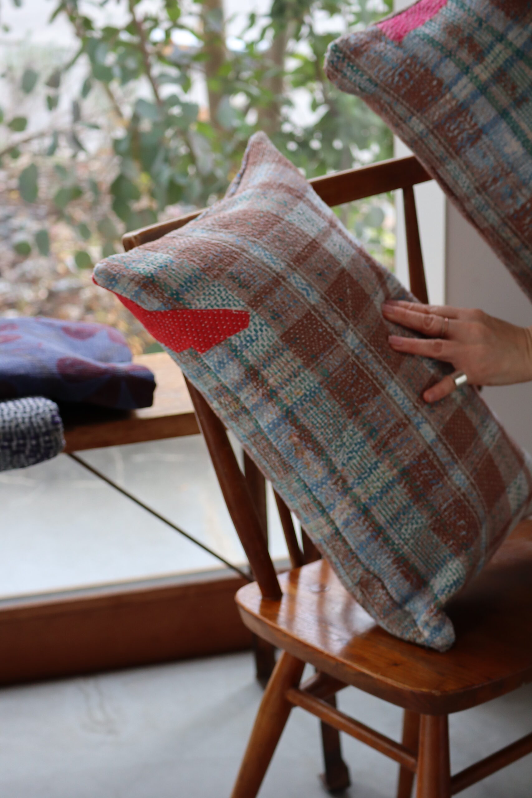 Kantha Cushion / G 21 - 画像 (2)